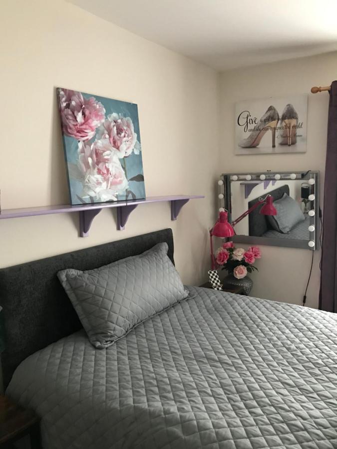 The Glam Cave Apartamento Bushbury Exterior foto