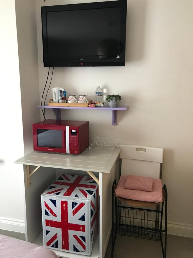The Glam Cave Apartamento Bushbury Exterior foto